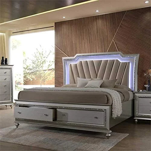 Acme Furniture Kaitlyn Platform Bed